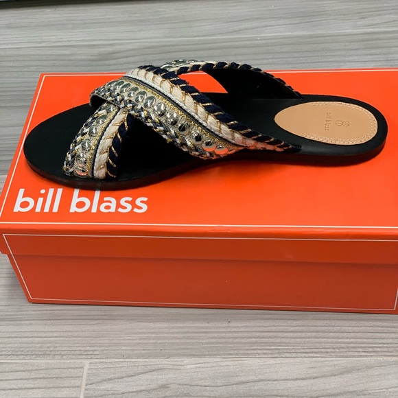 🆕 NIB BILL BLASS JADEN SLIDE SANDALS. Calling all winter vacationers ! - Picture 7 of 8